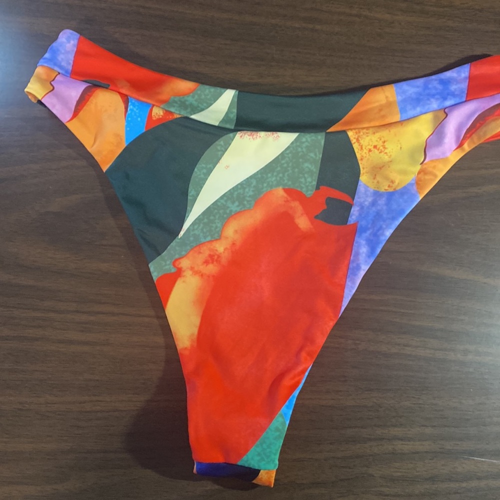 NWOT SHELN SWIMSUIT GRAPHIC TIE FRONT BANDEAU AND HIGH WAIST PANTY BIKINI - Picture 11 of 13
